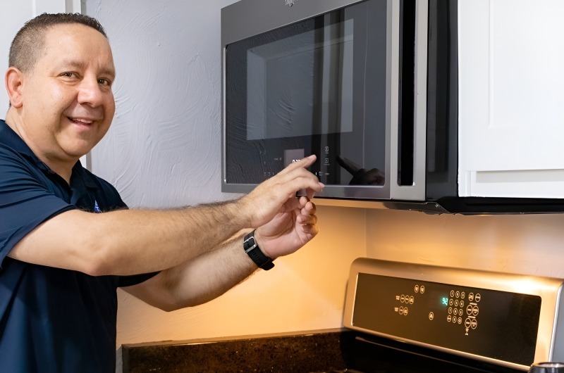 Why Built-in Microwave Repair is the Green Choice for Anaheim Residents